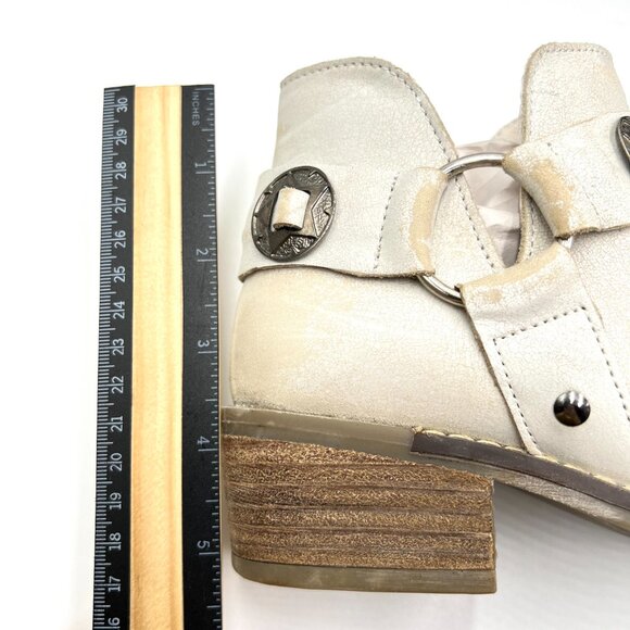 Chinese Laundry Womens Size 6.5 Cream Distressed‎ Western Ankle Boots Shoes - Picture 13 of 14